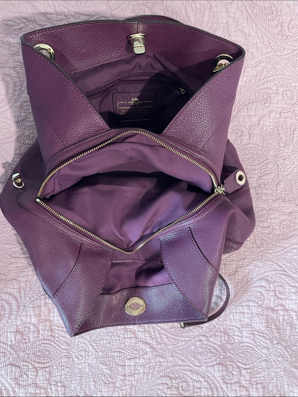 Coach Turnlock Edie Purse Pebbled Leather Shoulder Bag in Plum w/ Gold Hardware - Picture 8 of 16